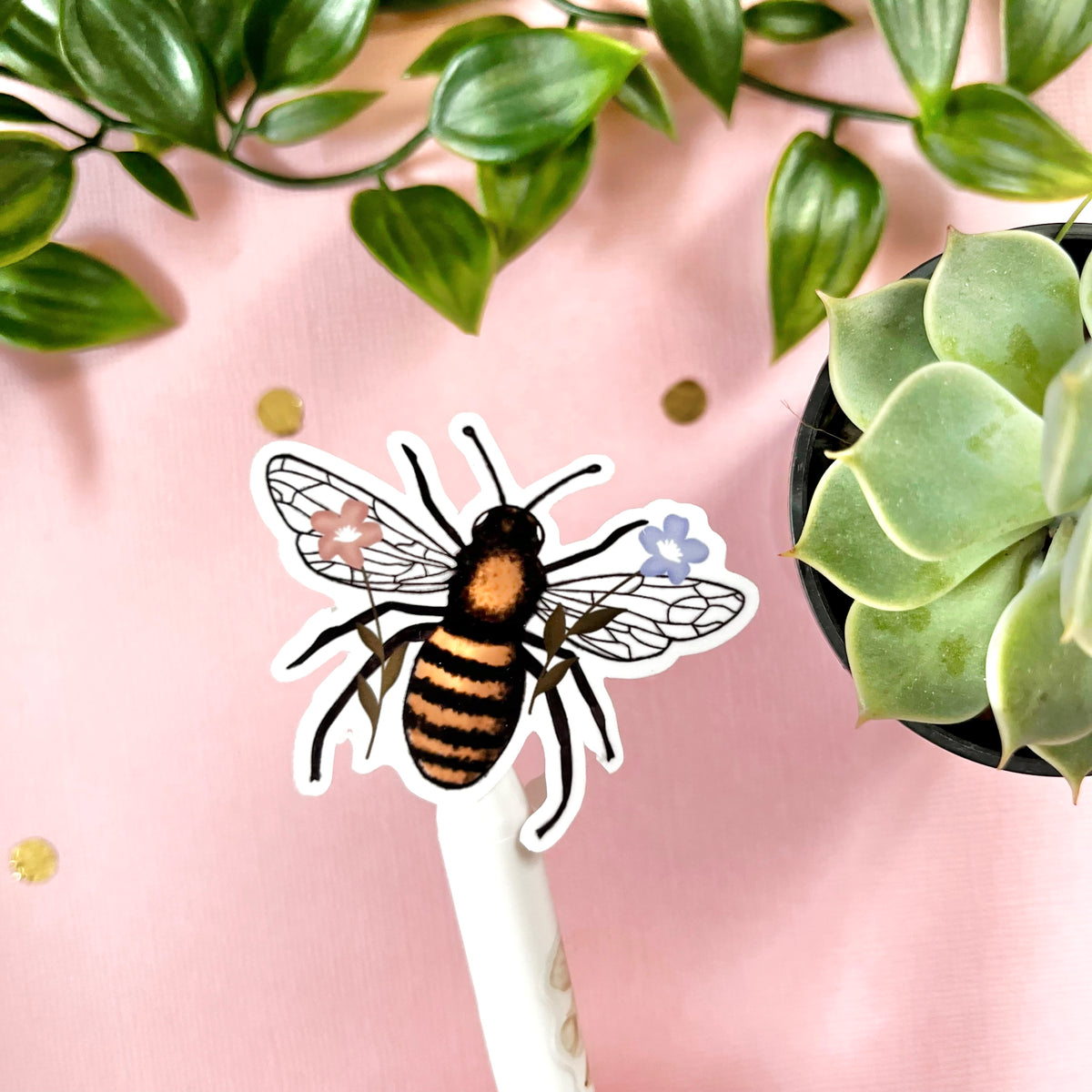 Bee Lanyard – Sophie Grace Creates